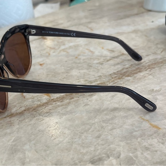 Tom Ford Women\'s glasses frame- Black and Brown, needs new lenses main image 6